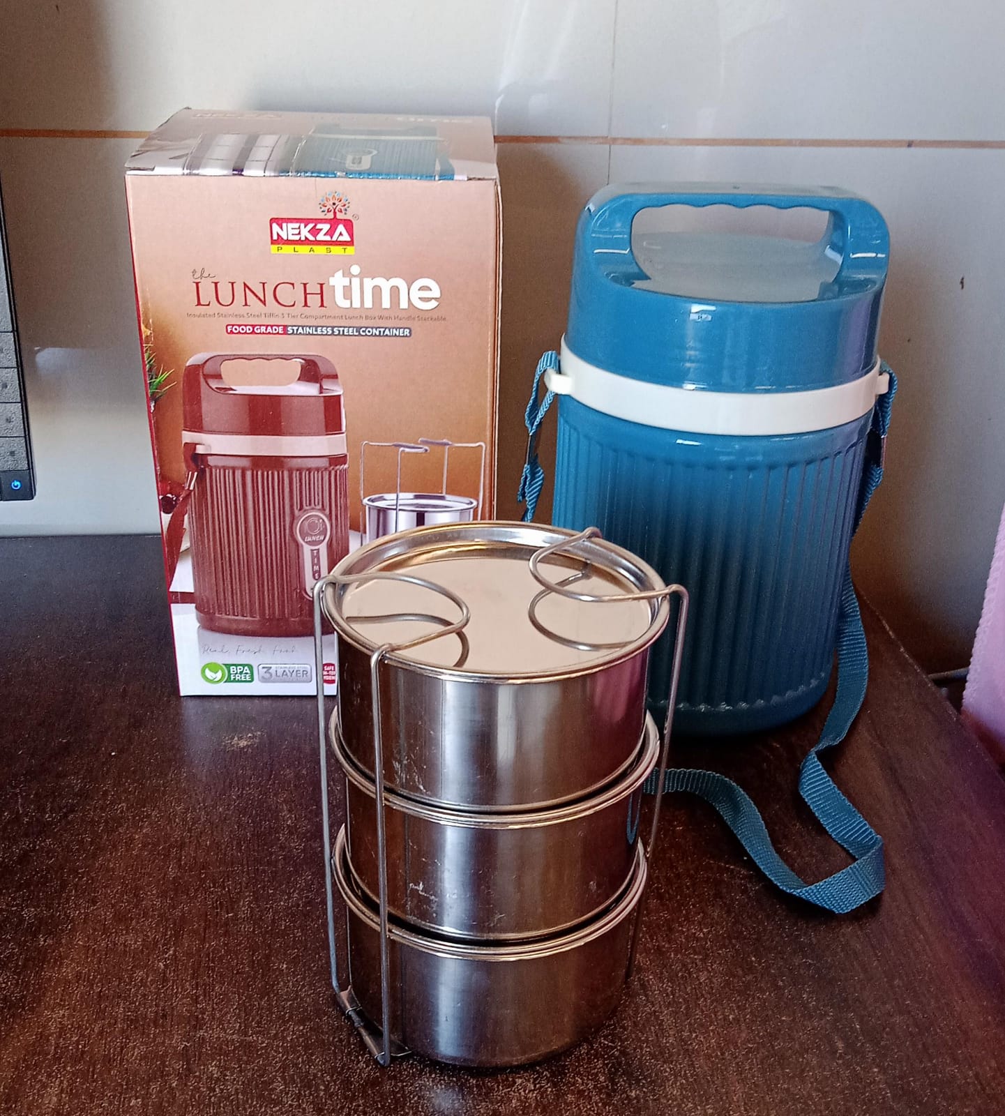 ALVENZA Insulated Stainless Steel Tiffin – 3 Compartment Leakproof | Nekza