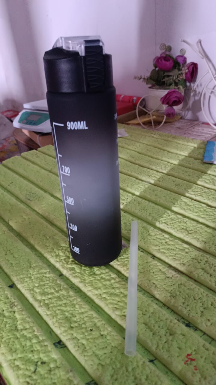 Motivational Water Bottle with Straw & Time Marker - Detail View 8