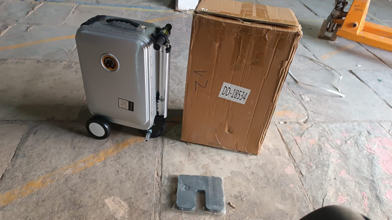 Electric Scooter Suitcase Rideable Smart Luggage with Removable Battery | - Detail View 7