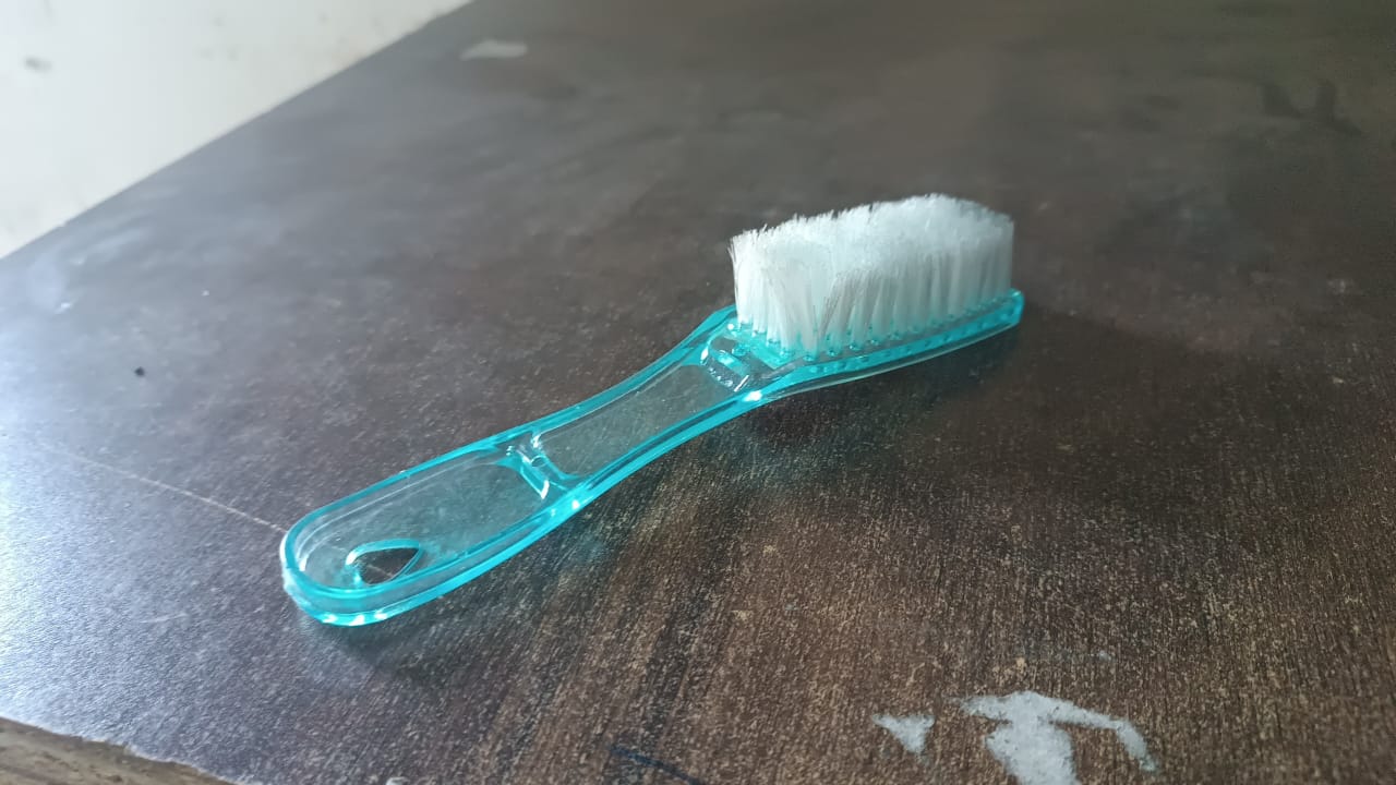 Scrubbing Brush Multi-Purpose Shoe & Clothes Cleaner | Velvet Wipe - Detail View 7