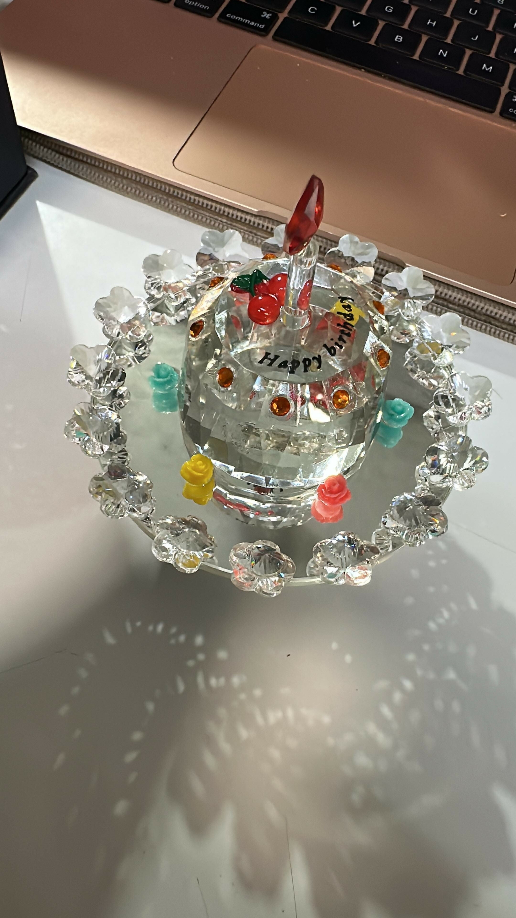 ALVENZA Rotating Crystal Cake Showpiece – Elegant Table Centerpiece for Occasions