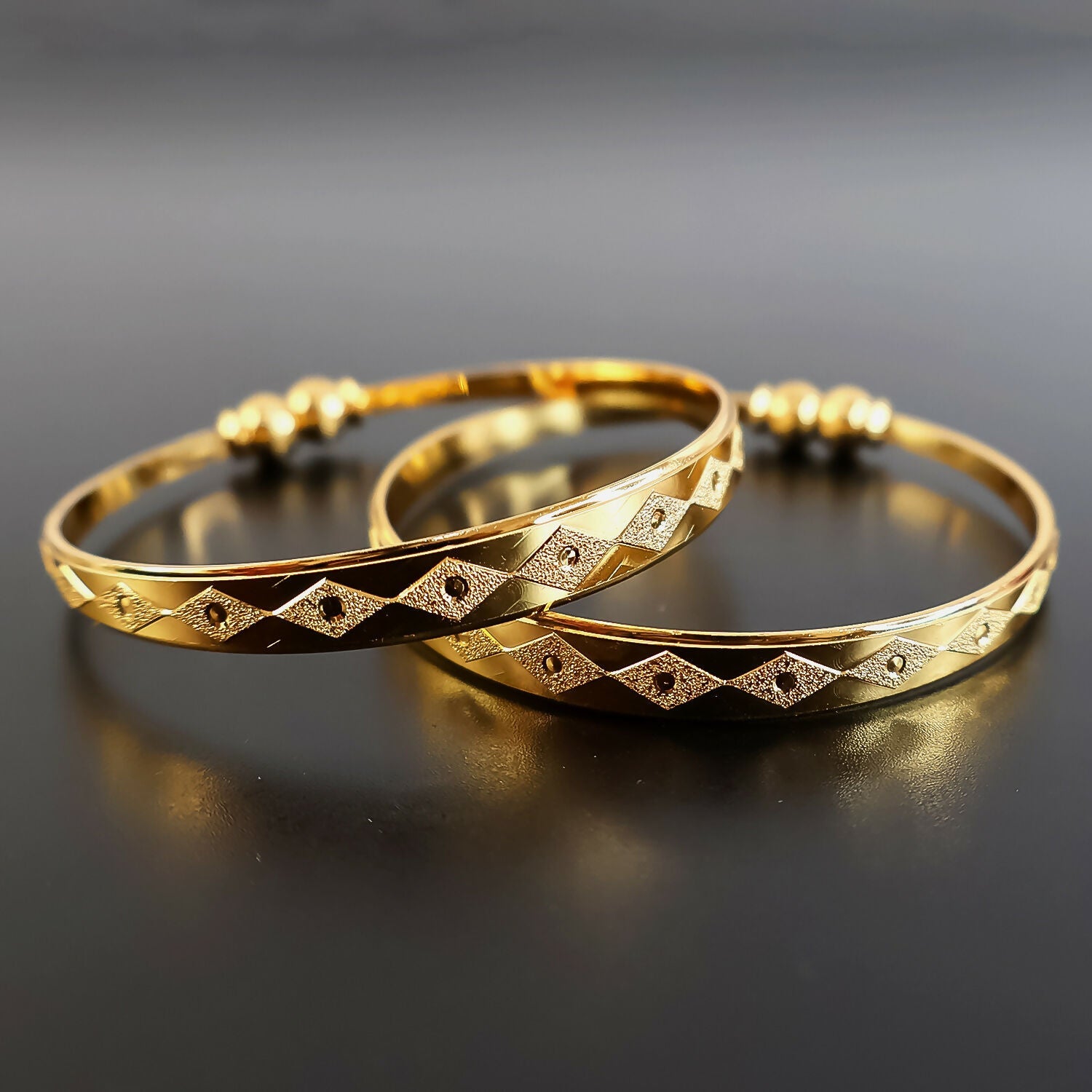Traditional-Style Textured Bangles with Beaded Detailing – Elegant Ethnic Accessory