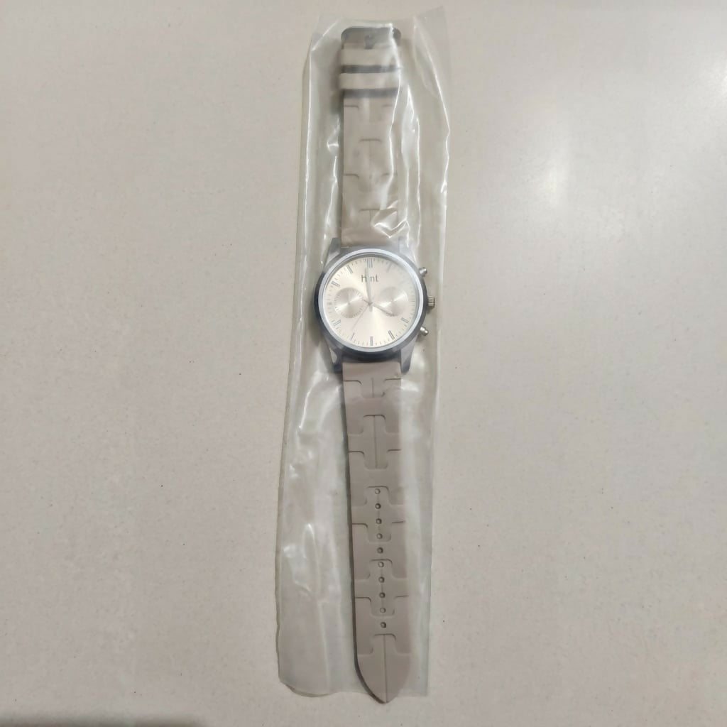 Analog Wrist Watch – Classic Style with Comfortable Strap for Daily Wear