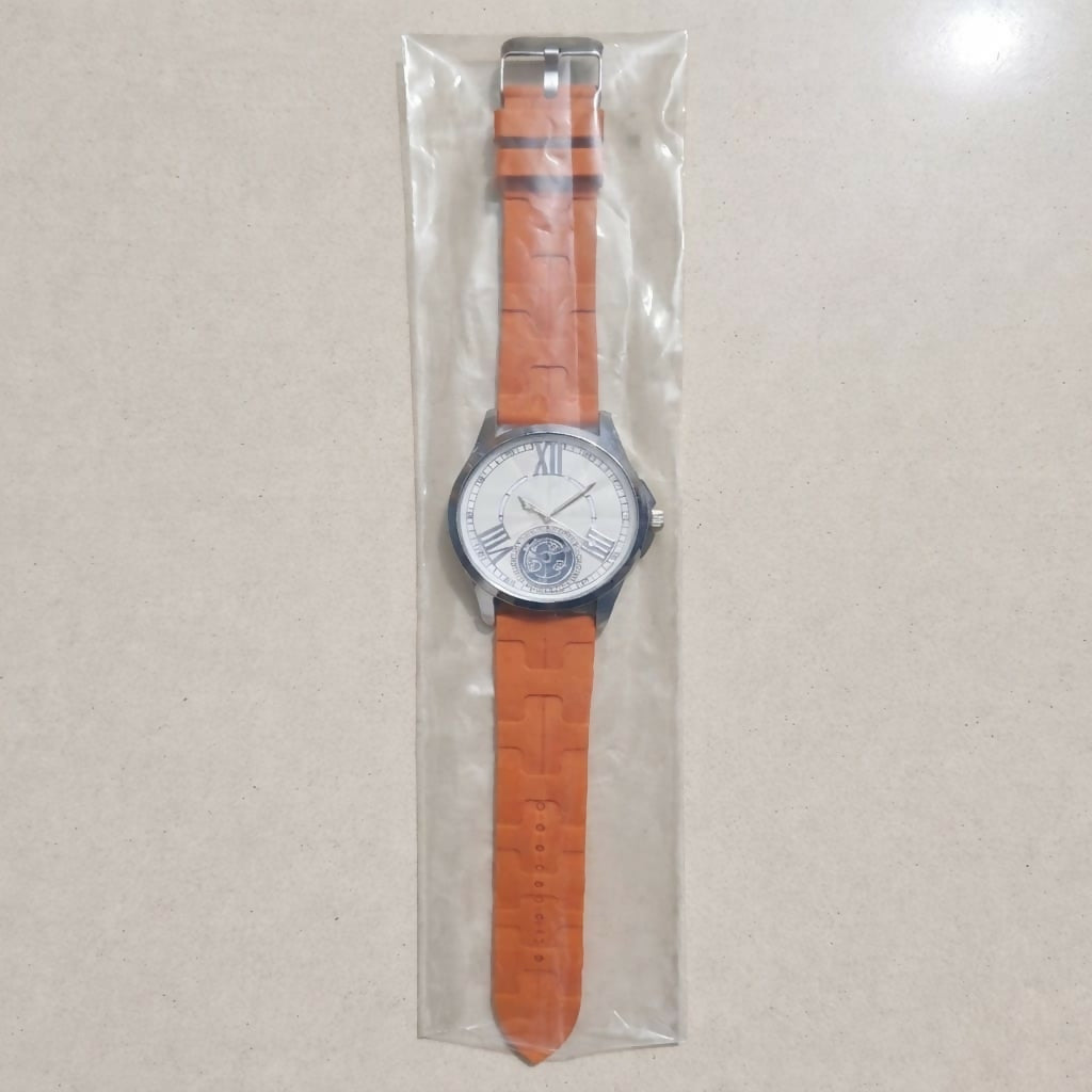 Sporty Analog Wrist Watch – Stylish Design & Bold Strap