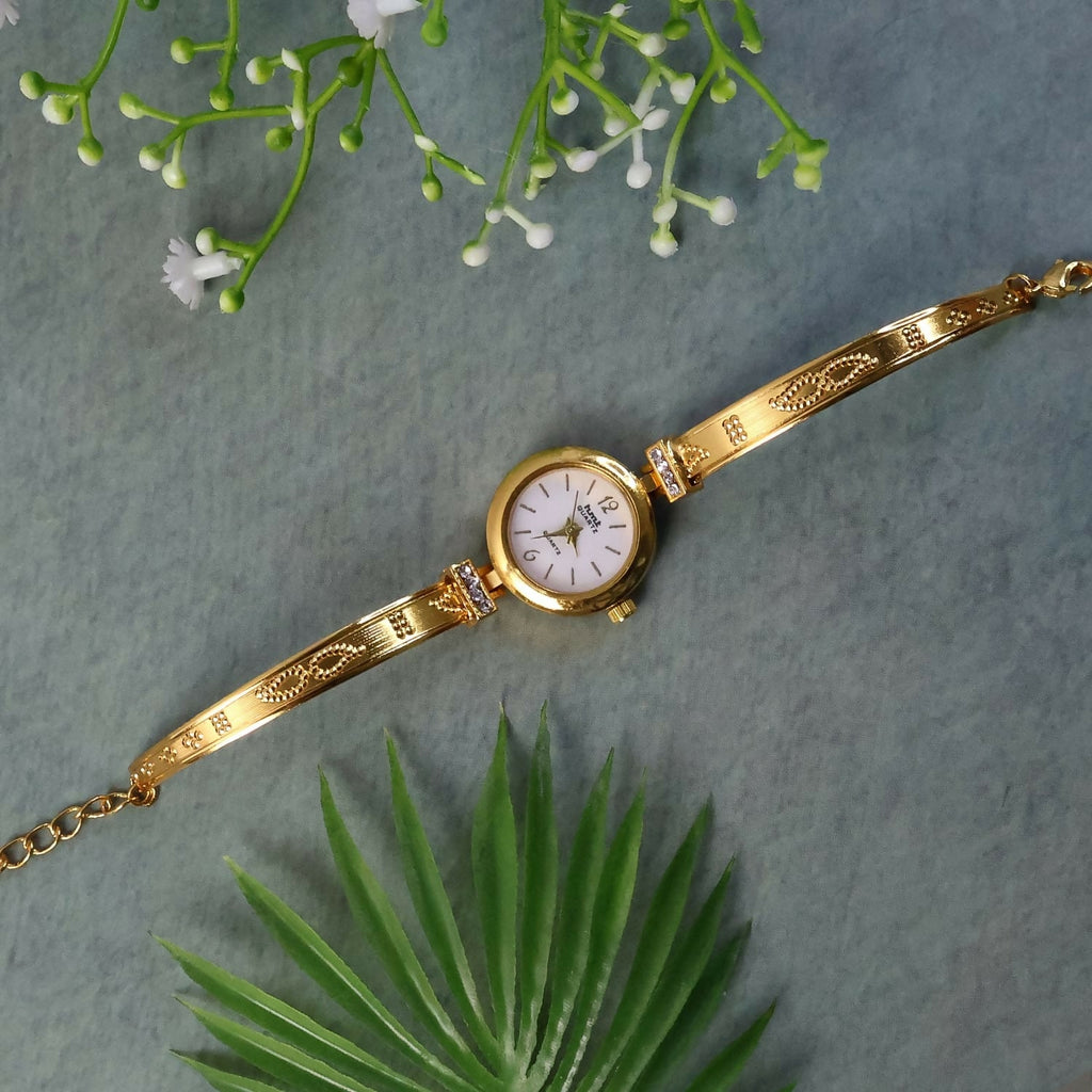 Gold Bracelet Watch – Elegant & Sparkling Quartz Timepiece