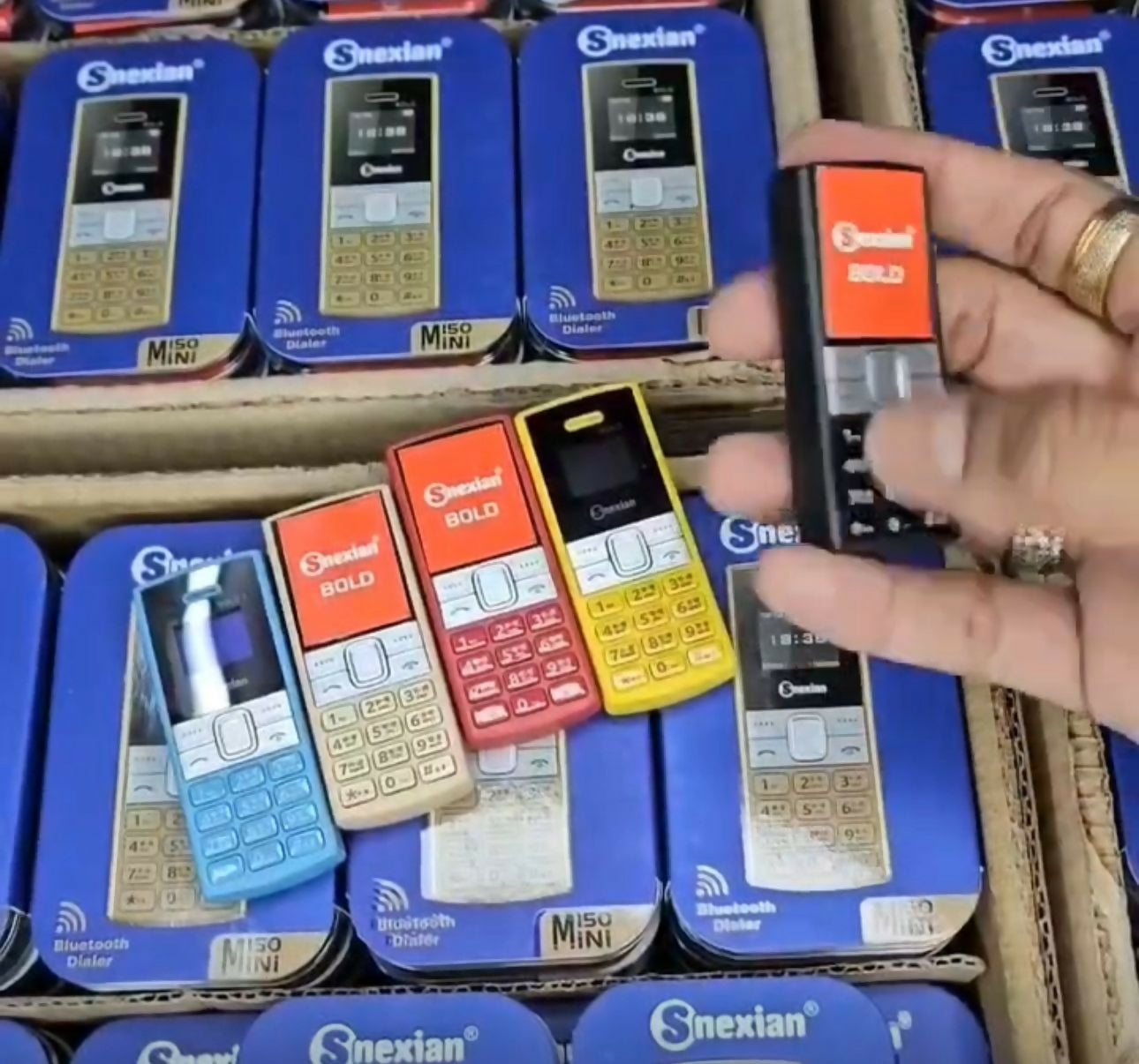 ALVENZA Mini Mobile 150 Snexian – Dual SIM, Long Battery Phone
