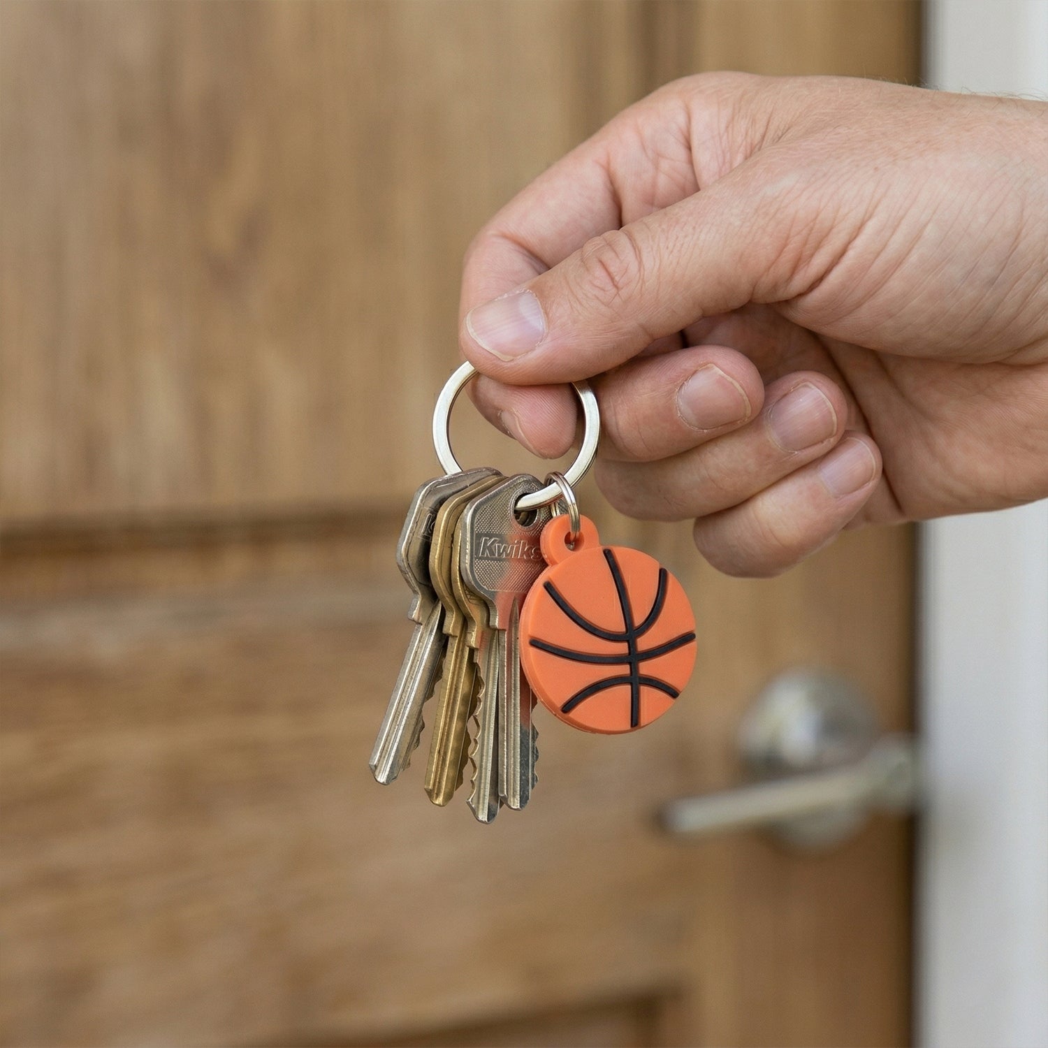 ALVENZA Basketball Keychain Set – Sporty and Stylish Accessories for Keys and Bags