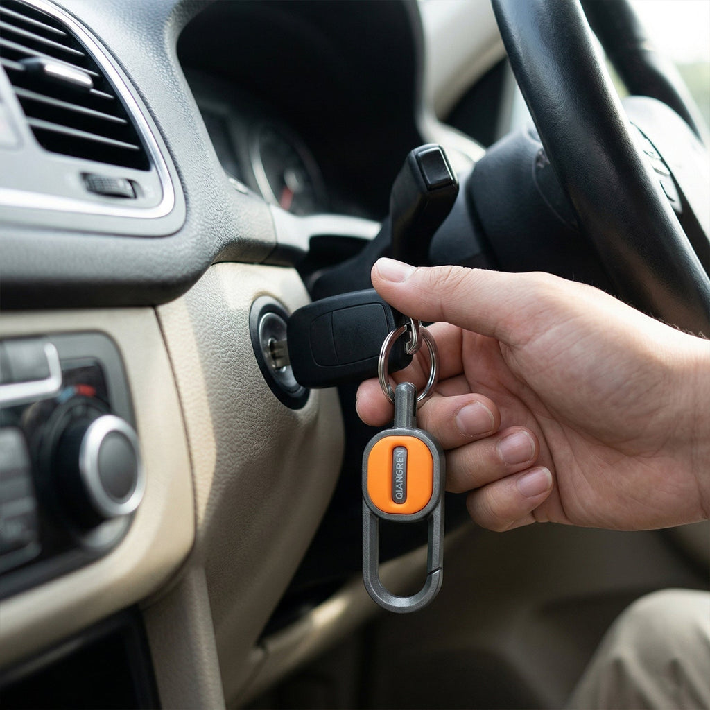 ALVENZA Metal Carabiner Key Holder – Durable and Stylish for Daily Use
