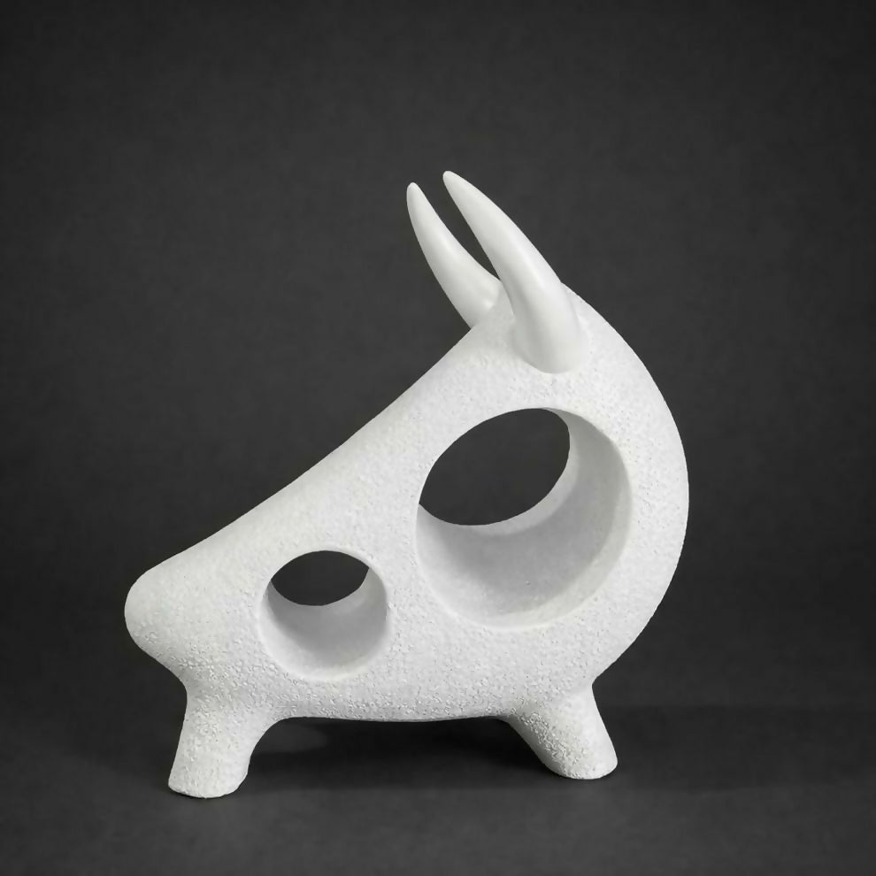 ALVENZA Modern Bull Sculpture – Unique Contemporary Home Decor