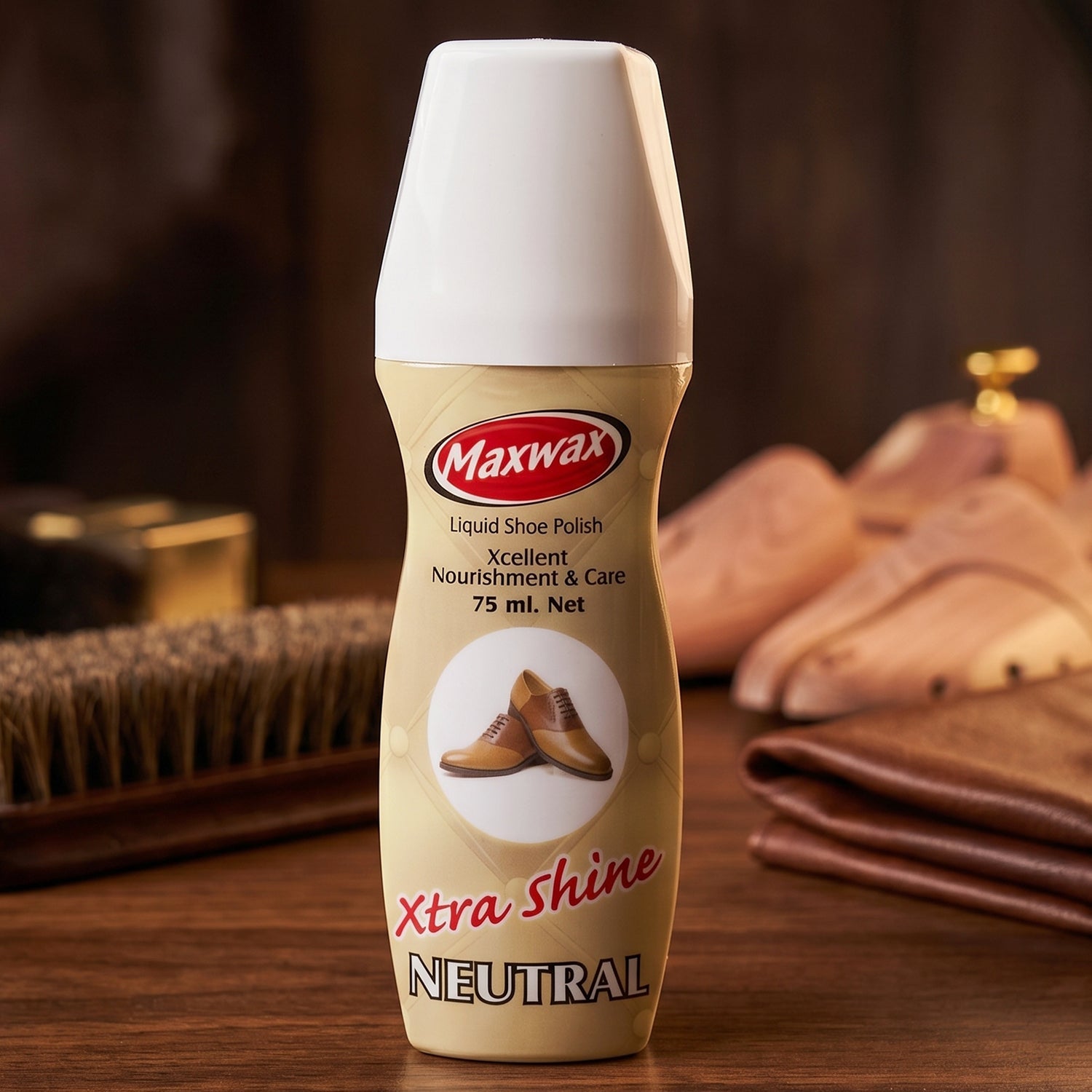 Neutral Liquid Shoe Polish Instant Shine & Leather Care - Detail View 7