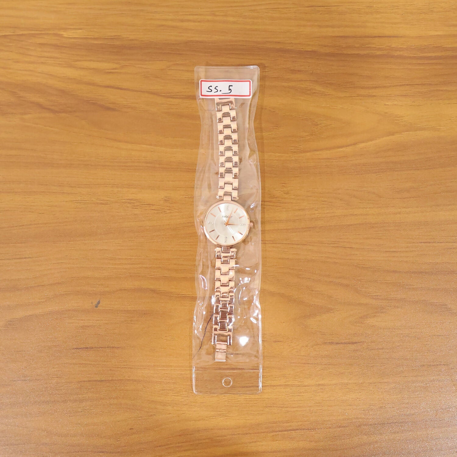 Women’s Rose Gold Watch – Elegant, Crystal-Accented Design