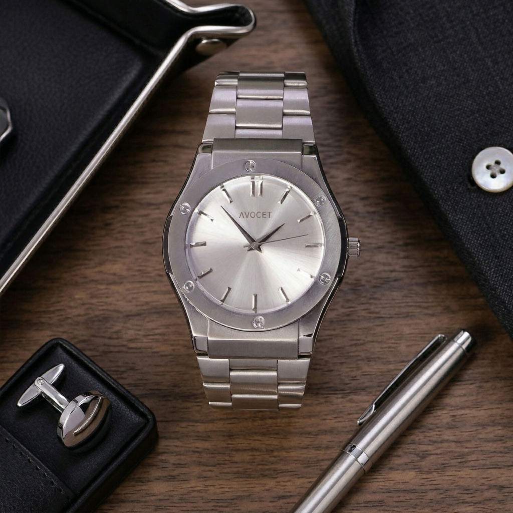 Silver Analog Wrist Watch – Elegant & Timeless Design for Men & Women