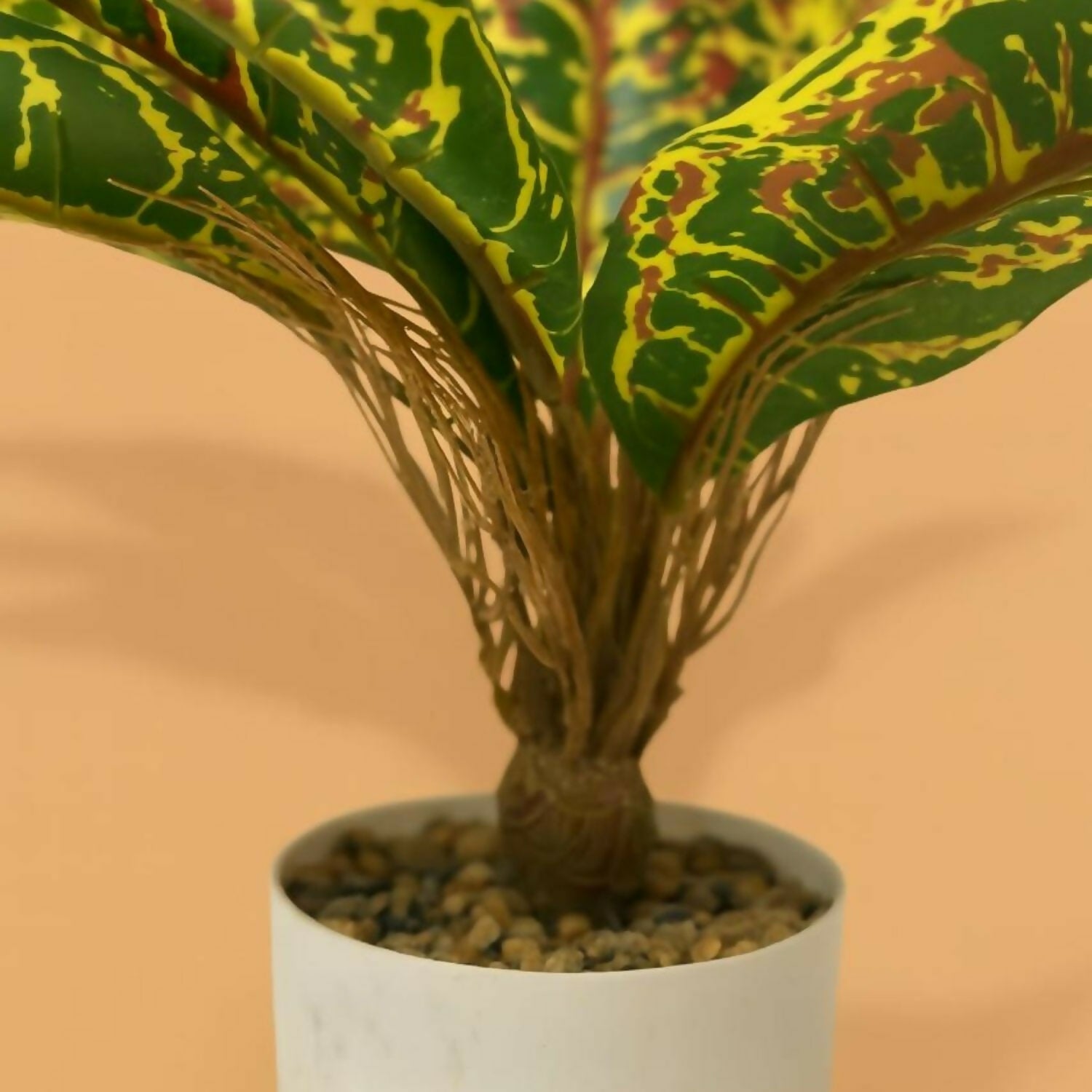 ALVENZA Artificial Leaf Plant – Low Maintenance Home & Office Decor