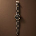 Women's Stylish Analog Wrist Watch – Elegant Patterned Strap for Daily Wear