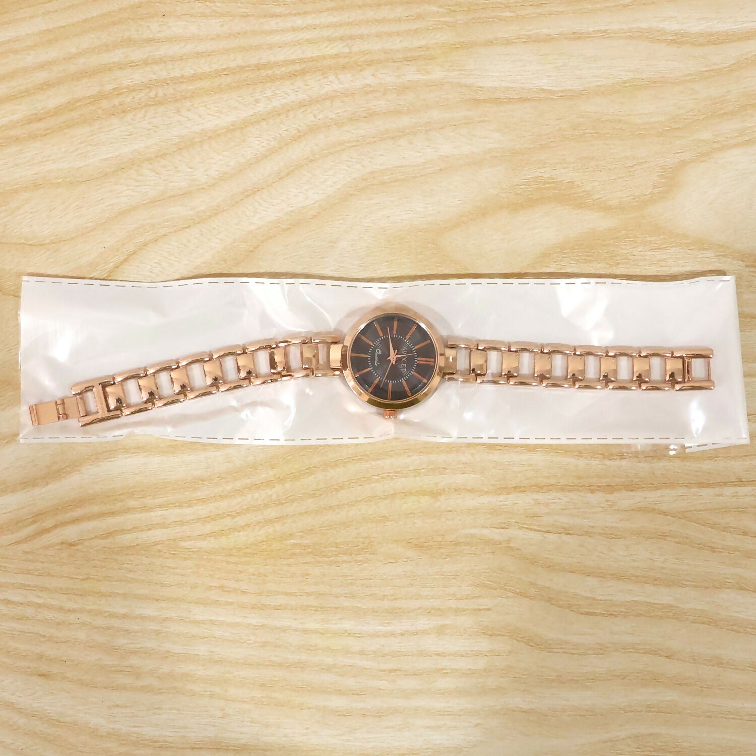 Rose Gold Bracelet Watch – Elegant and Stylish for Women