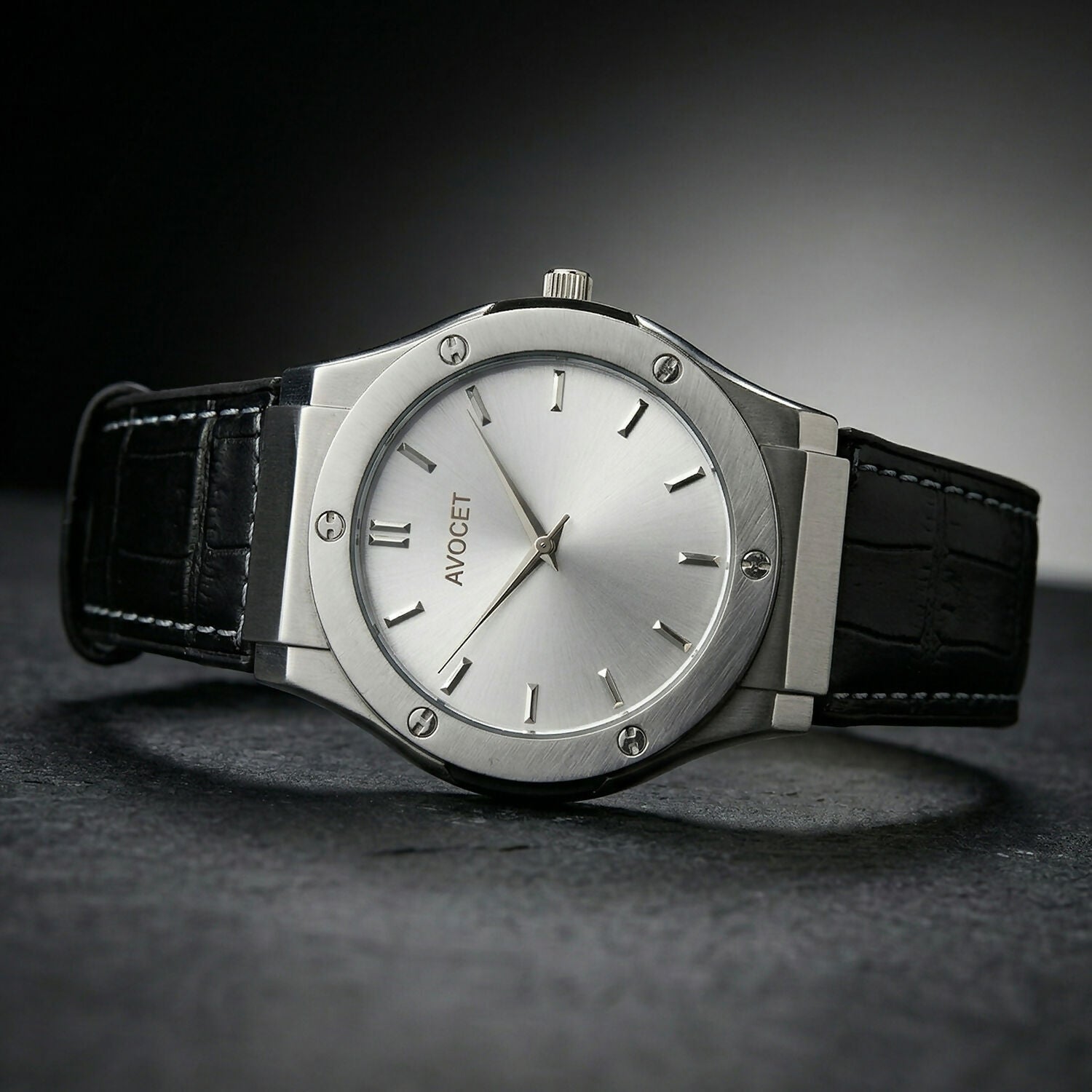 Elegant Silver Dial Watch – Modern & Sophisticated Design for Men