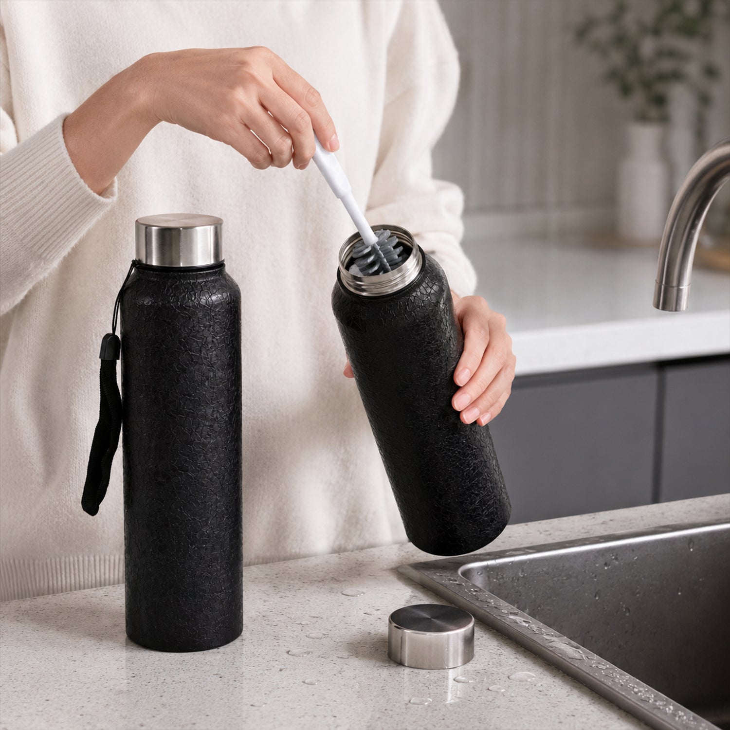 Stainless Steel Water Bottle Leak-Proof & Thermally Insulated for Daily Use - Detail View 6