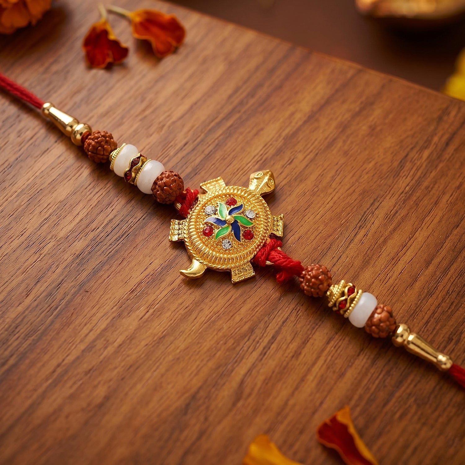 ALVENZA Traditional Turtle Design Rakhi – Elegant Rudraksha Beads for Raksha Bandhan