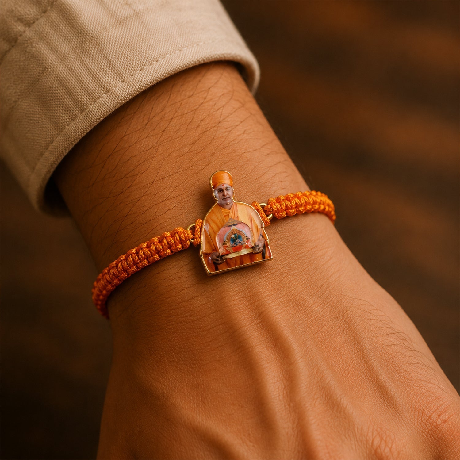 ALVENZA Rakhi – Stylish & Lightweight for Raksha Bandhan Celebrations