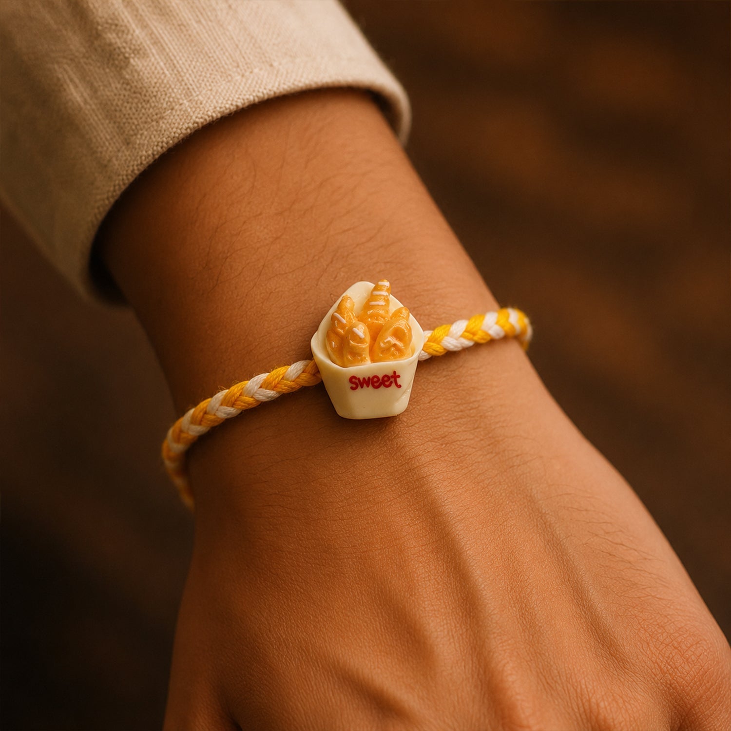 ALVENZA Rakhi - Stylish & Lightweight Brother Gift for Raksha Bandhan