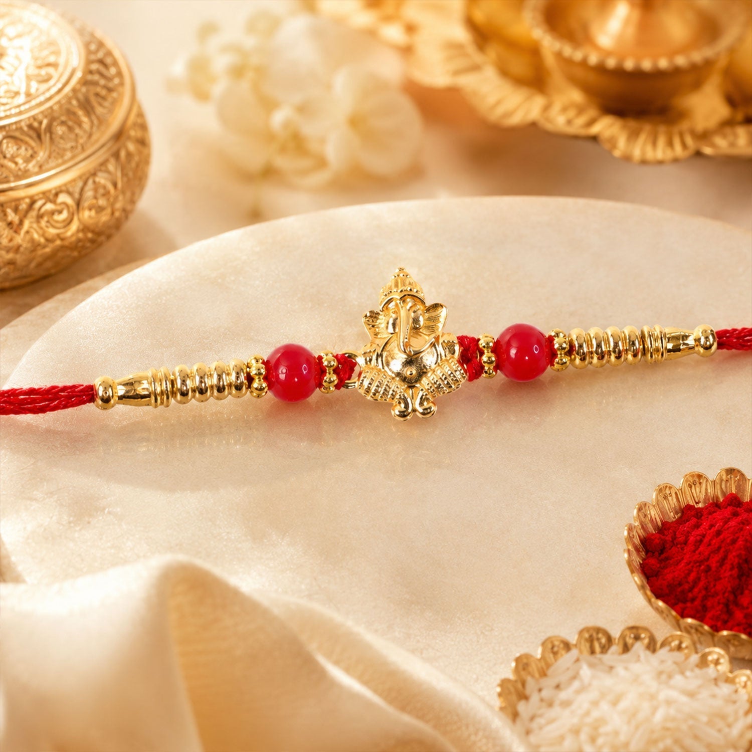 ALVENZA Lord Ganesha Charm Traditional Premium Designer Rakhi for Brother