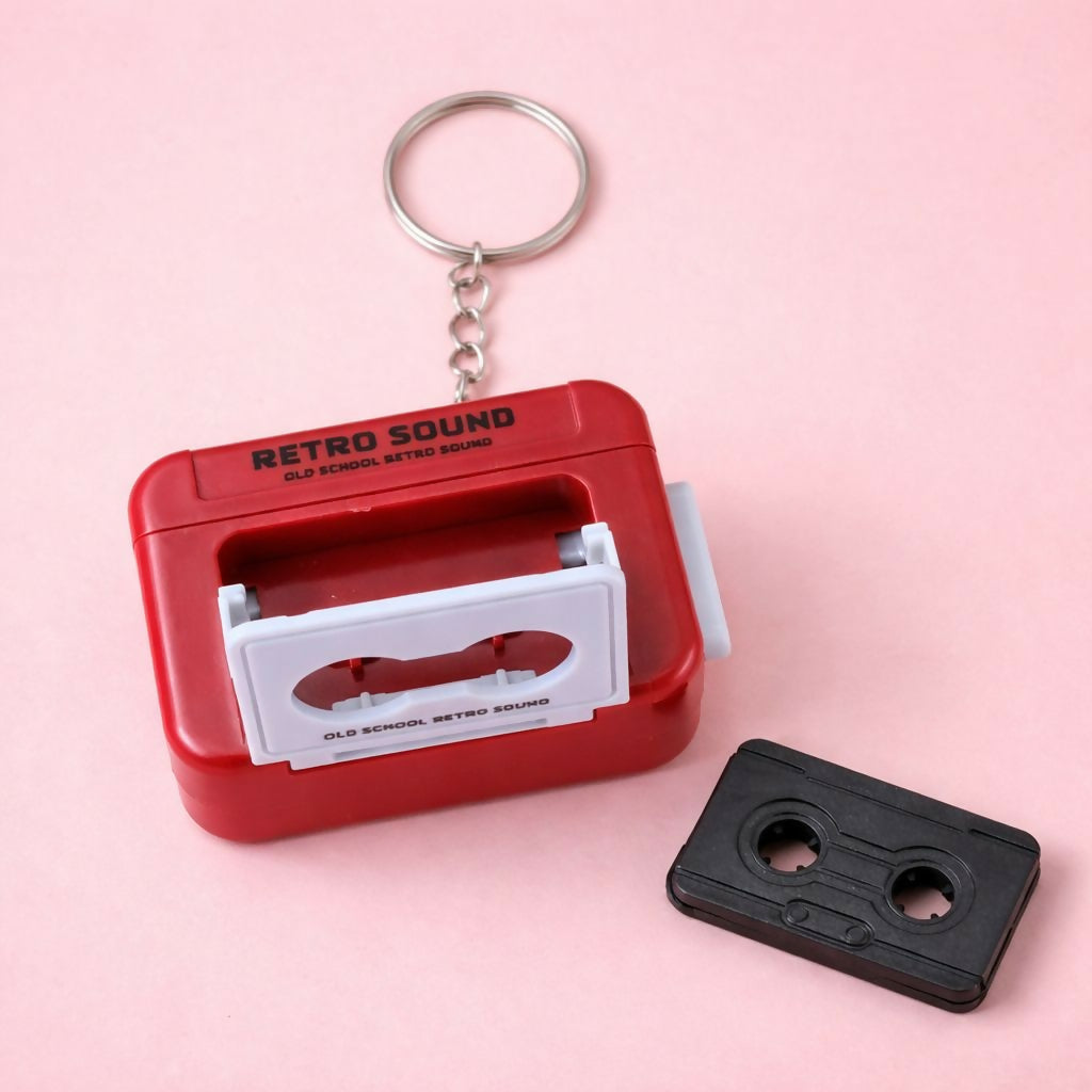 ALVENZA Retro Cassette Tape Sound Keychain – Nostalgic Click Button Design